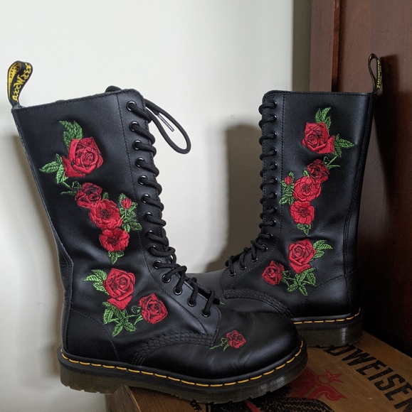 Doc Martens - Picture 1 of 5